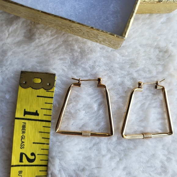 Vintage 14k yellow gold Geometric Hoop earrings✨️ - Picture 11 of 12